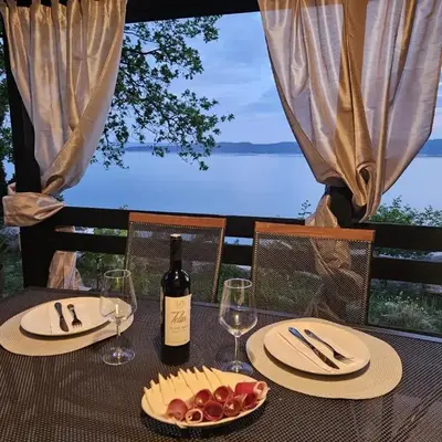 Mala kuća Divna