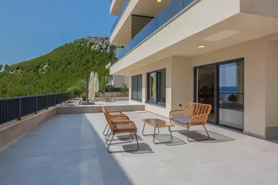 Pogled na planine ili pogled na planine iz apartmana