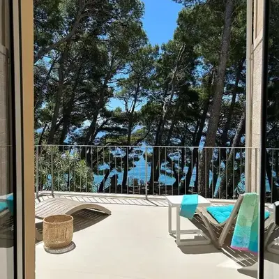 Beachfront apartments in Villa Ruza at Punta Rata beach