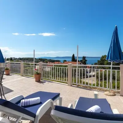 Apartman Noel s terasom i parkingom