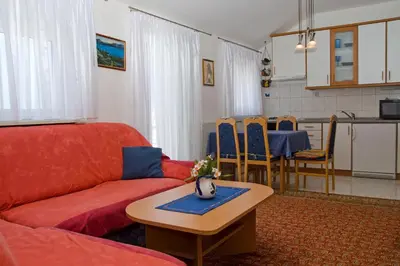 Kuhinja ili čajna kuhinja u objektu Sunshine Apartments Podstrana