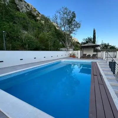 New! 2 Villa Complex for 16 persons near Omiš
