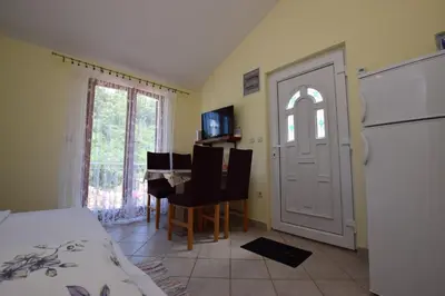 TV i/ili zabavni centar u objektu Apartments Milena