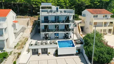 Bazen u objektu Apartman Mia 6 - Omis by Villas Guide ili u blizini