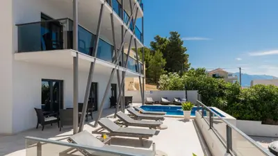Bazen u objektu Apartman Mia 7 - Omis by Villas Guide ili u blizini