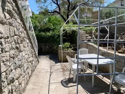 Popločani dio dvorišta ili vanjski dio objekta Villa Palma