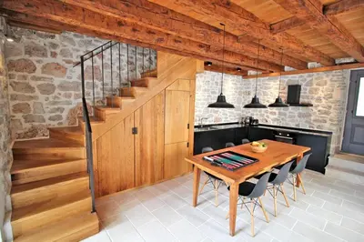Kuhinja ili čajna kuhinja u objektu Villa Kuk
