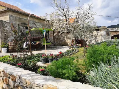 Vrt u objektu Cosy 4bedrooms Holiday House Ruška - Dol