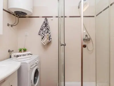 Kupaonica u objektu Apartments with parking space Bol - Brac - 23375