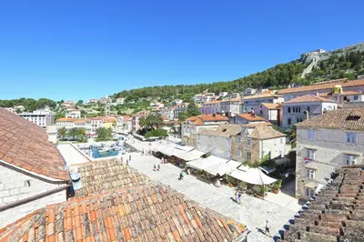 Pogled na planine ili pogled na planine iz apartmana