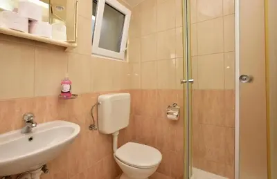 Kupaonica u objektu Apartments with parking space Makarska - 24785
