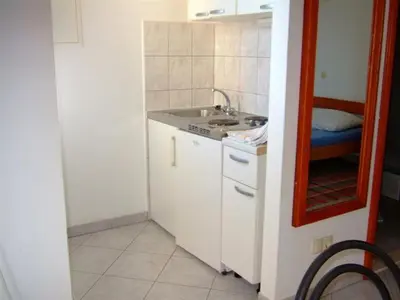 Kuhinja ili čajna kuhinja u objektu Villa Nada-STUDIO 10