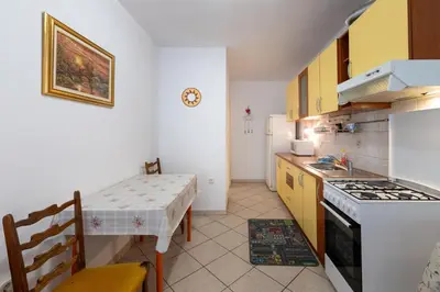 Kuhinja ili čajna kuhinja u objektu Apartment Zarace - Gdinj 2047b