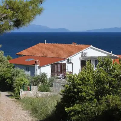 Apartments by the sea Zavala