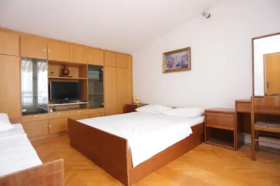 TV i/ili zabavni centar u objektu Apartments with parking space Makarska - 9506