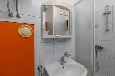 Kupaonica u objektu Apartment Mimice 11045b