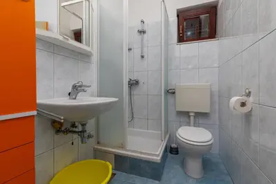 Kupaonica u objektu Apartment Mimice 11045b