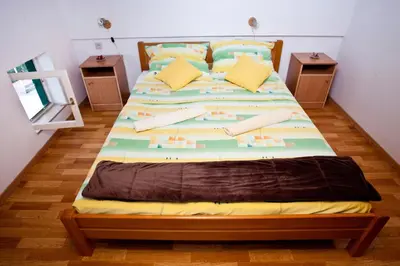 Krevet ili kreveti u jedinici u objektu Apartments by the sea Promajna, Makarska - 2588