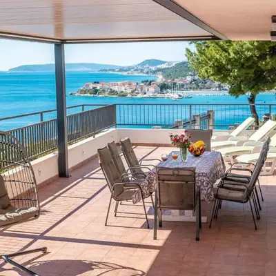 Apartments Sinovcic with terrace & sea view