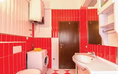Kupaonica u objektu 1 Bedroom Beautiful Apartment In Makarska