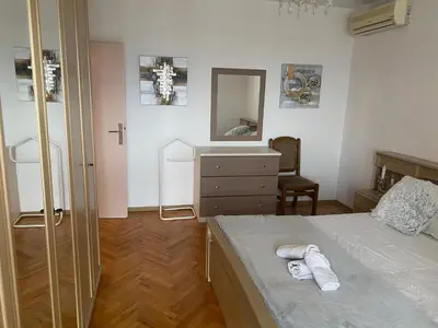Krevet ili kreveti u jedinici u objektu Spacious apt w pool and sea view 2 min to beach