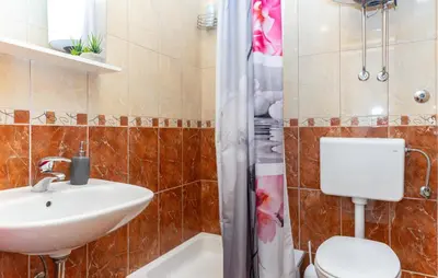 Kupaonica u objektu Beautiful Apartment In Makarska With Wifi