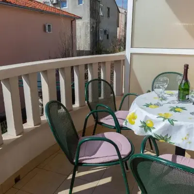 Beautiful Apartment In Makarska With Wifi
