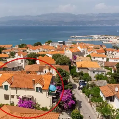 Apartments with parking space Supetar