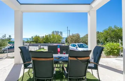 Tlocrt objekta Family friendly seaside apartments Duce, Omis - 24876