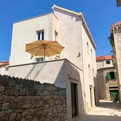 Apartments by the sea Postira