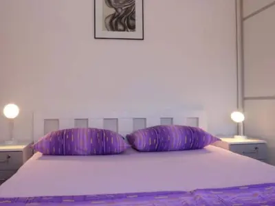 Krevet ili kreveti u jedinici u objektu Three Bedroom Apartment A4 2