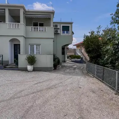 1 Bedroom Nice Apartment In Duce