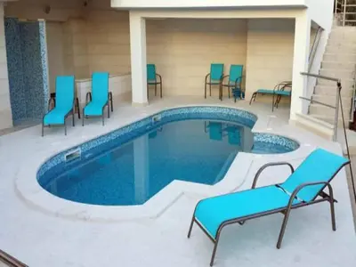 Bazen u objektu Apartments Relax Brela - Two Bedroom Apartment ili u blizini