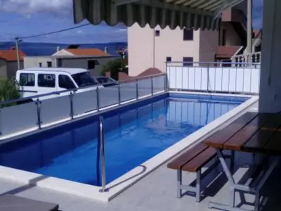 Bazen u objektu Apartmani Cihorich - Two Bedroom Apartment with Pool ili u blizini