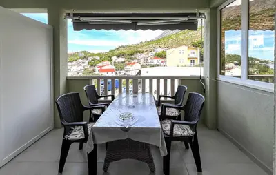 Pogled na planine ili pogled na planine iz apartmana