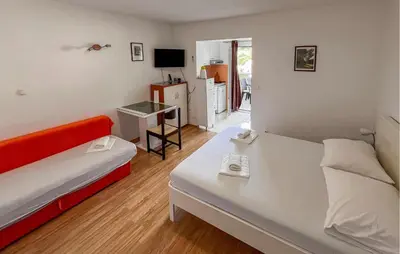 Krevet ili kreveti u jedinici u objektu Cozy Apartment In Duce With Wifi