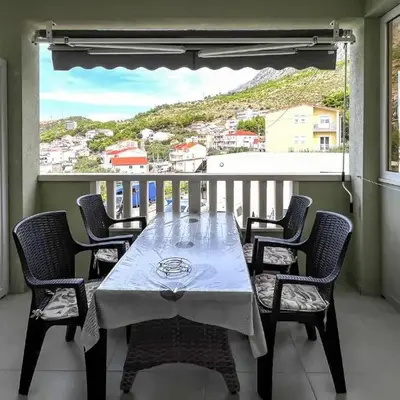 Cozy Apartment In Duce With Wifi
