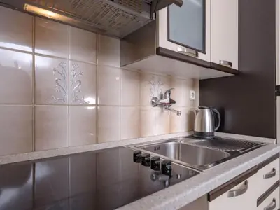 Kuhinja ili čajna kuhinja u objektu One Bedroom Apartment with Terrace 5