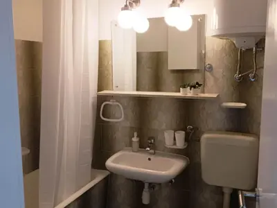 Kupaonica u objektu Two Bedroom Apartment