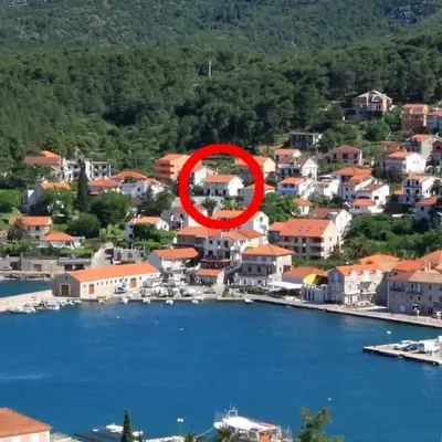 Apartments by the sea Jelsa