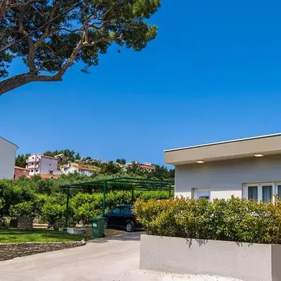 1 Bedroom Amazing Apartment In Podstrana