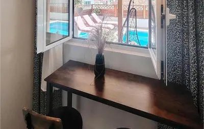 Bazen u objektu 1 Bedroom Awesome Apartment In Hvar ili u blizini
