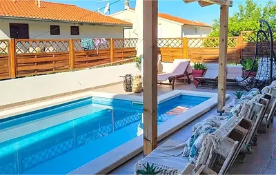 Bazen u objektu 1 Bedroom Amazing Apartment In Hvar ili u blizini