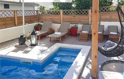 Bazen u objektu Awesome Apartment In Hvar With Wifi ili u blizini