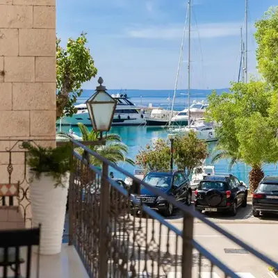 Sea view apartment Galatea