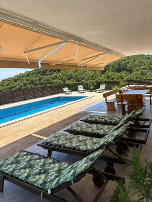 Bazen u objektu Villa Prezzi ili u blizini