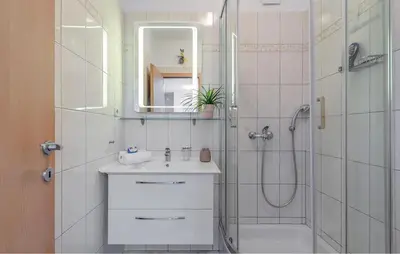 Kupaonica u objektu 1 Bedroom Cozy Apartment In Bol