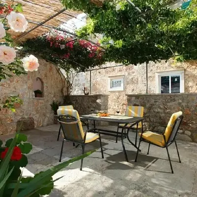 1 Bedroom Cozy Apartment In Bol