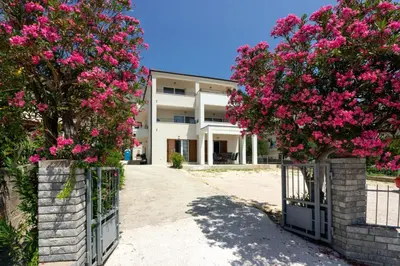 Vrt u objektu Apartmani Ljubica