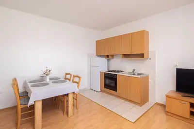 Kuhinja ili čajna kuhinja u objektu WavePoint Apartment